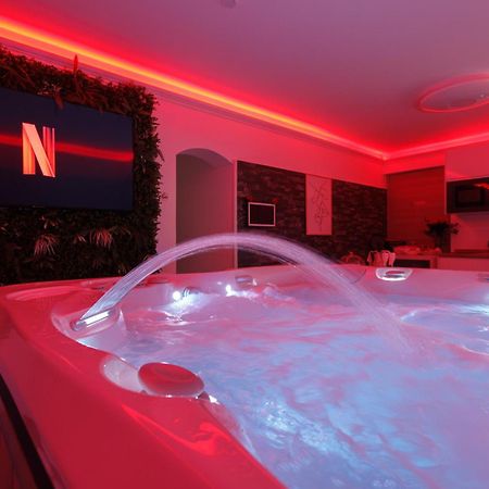 Casa Amor & Spa, Appartement Suite Jacuzzi & Piscine Chauffee Montfort-sur-Argens Exterior photo