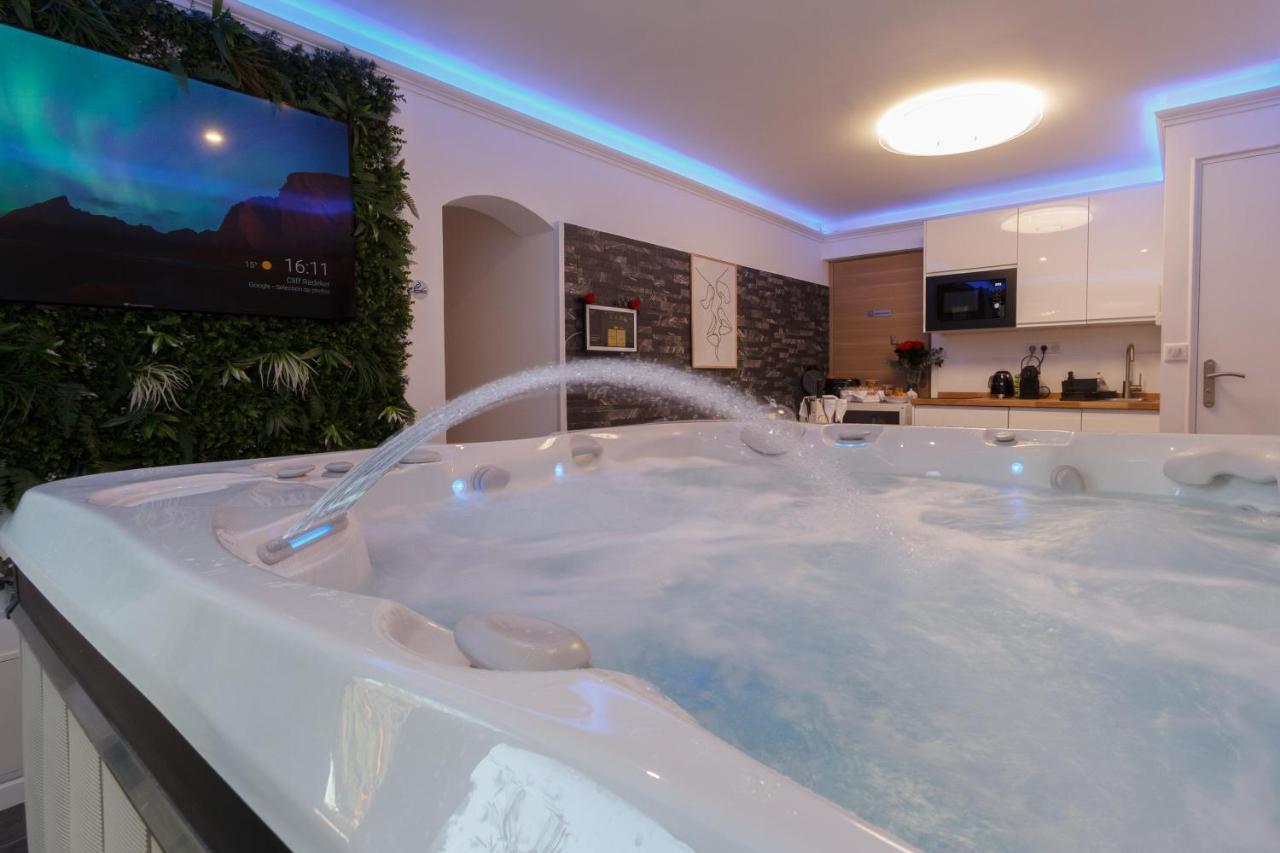 Casa Amor & Spa, Appartement Suite Jacuzzi & Piscine Chauffee Montfort-sur-Argens Exterior photo